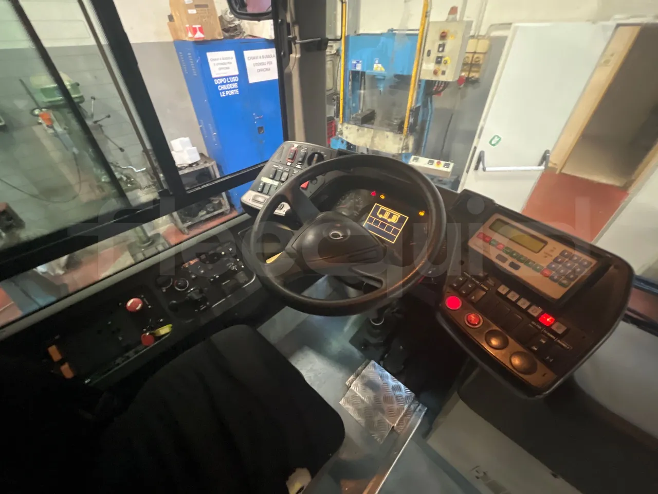 Irisbus Citelis PS09D1 PS09D1-98 - Euro5 - 213kW - 11.990mt - buttons panels on