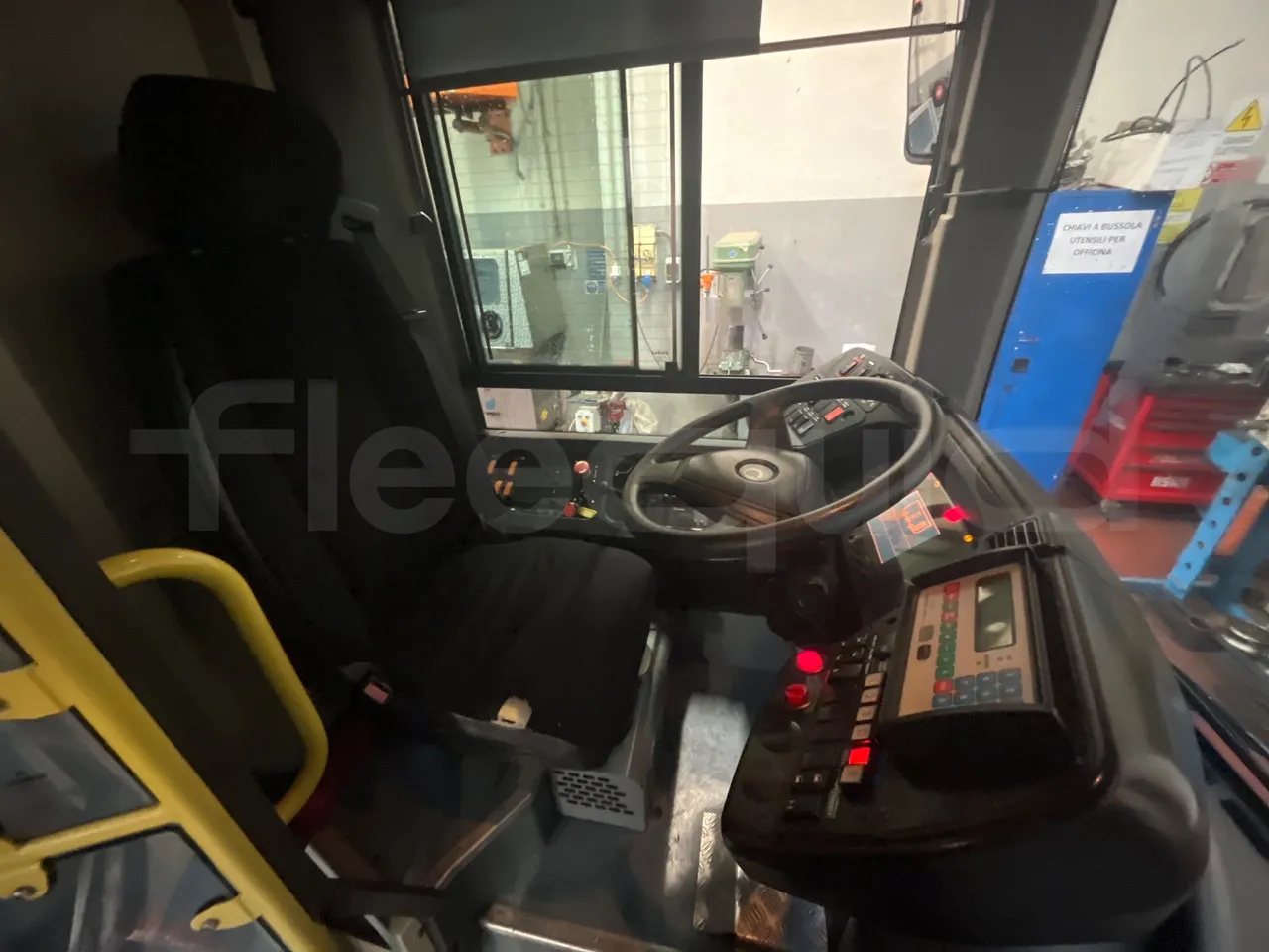 Irisbus Citelis PS09D1 PS09D1-98 - Euro5 - 213kW - 11.990mt - driver's seat photo