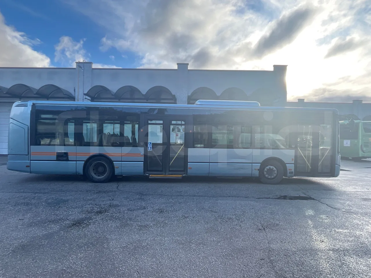 Irisbus Citelis PS09D1 PS09D1-98 - Euro5 - 213kW - 11.990mt - right side doors closed