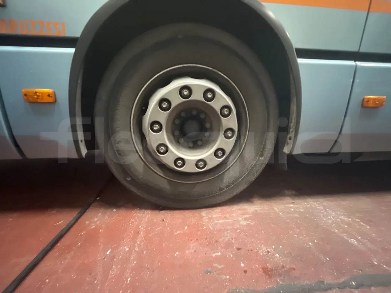 Irisbus Citelis PS09D1 PS09D1-98 - Euro5 - 213kW - 11.990mt - front left tire measurements