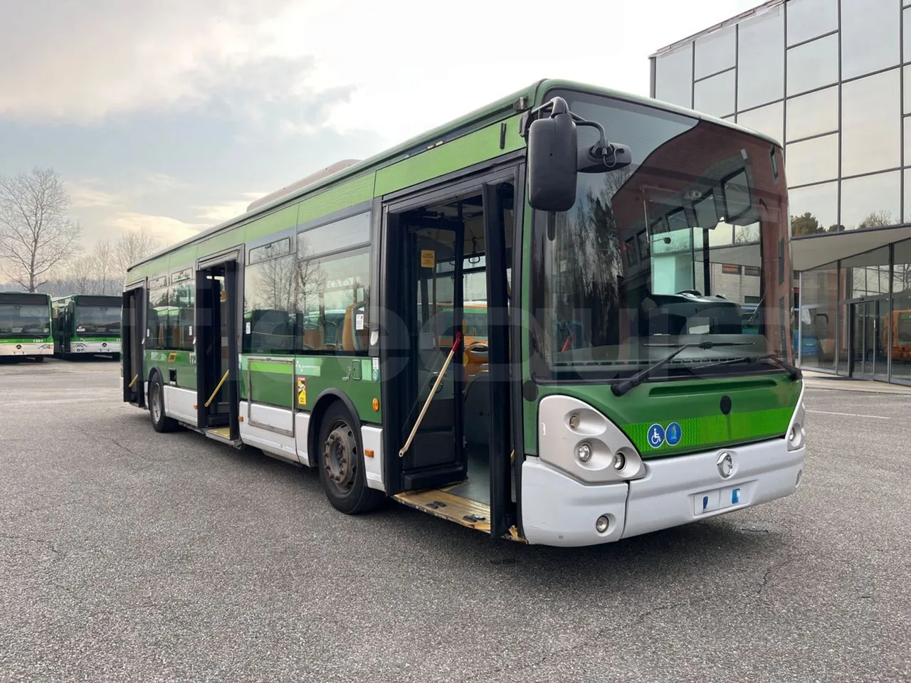 Irisbus Citelis PS09D1 PS09D1-98  - Euro5 - 213kW - 11.990mt - 3/4 right front doors open