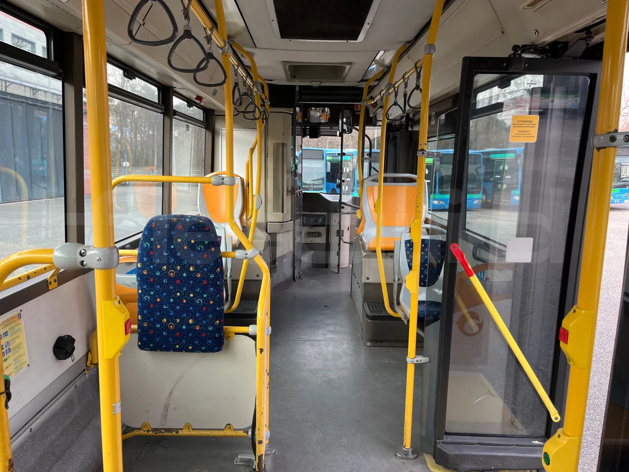 Irisbus Citelis PS09D1 PS09D1-98  - Euro5 - 213kW - 11.990mt - forward view middle aisle