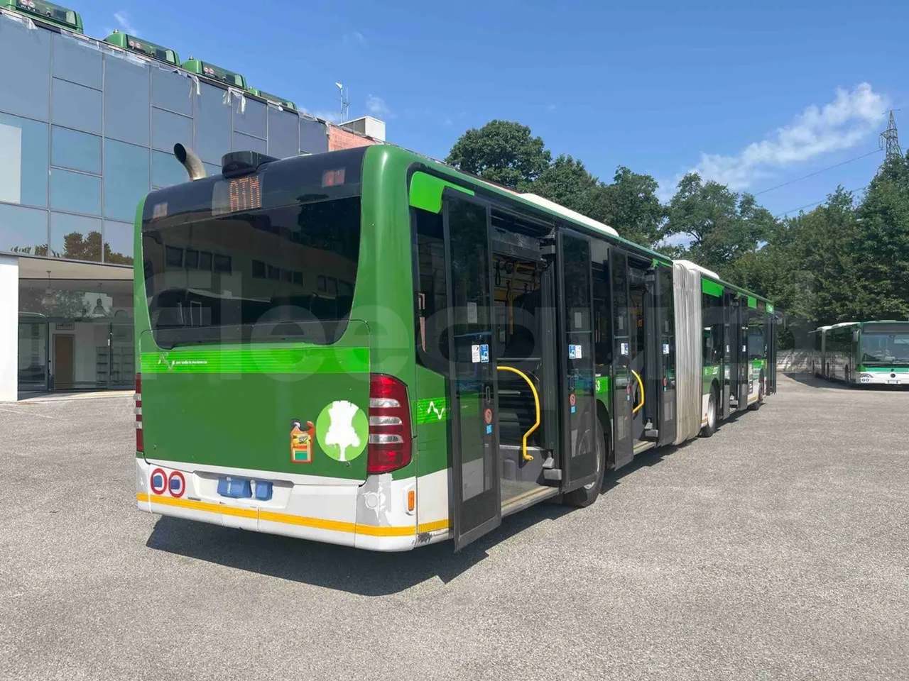 Mercedes-Benz Citaro G - 3/4 right rear doors open