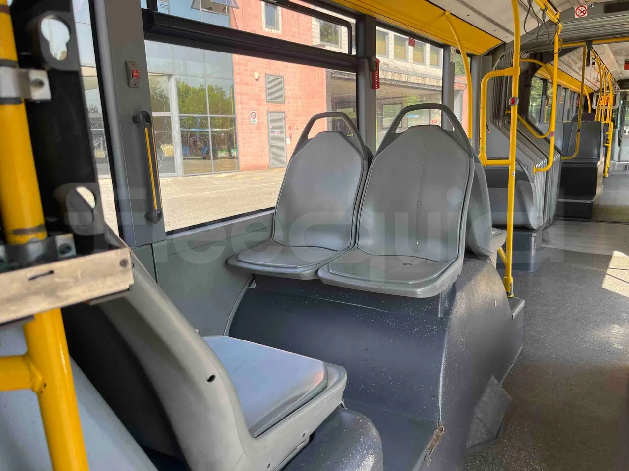 Mercedes-Benz Citaro G - toilette accessories photo