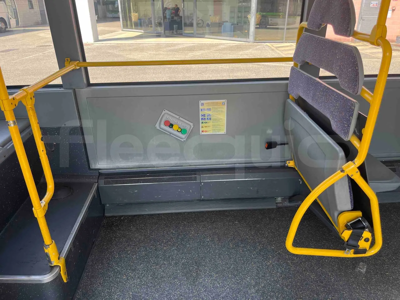 Mercedes-Benz Citaro G - disabled area photo