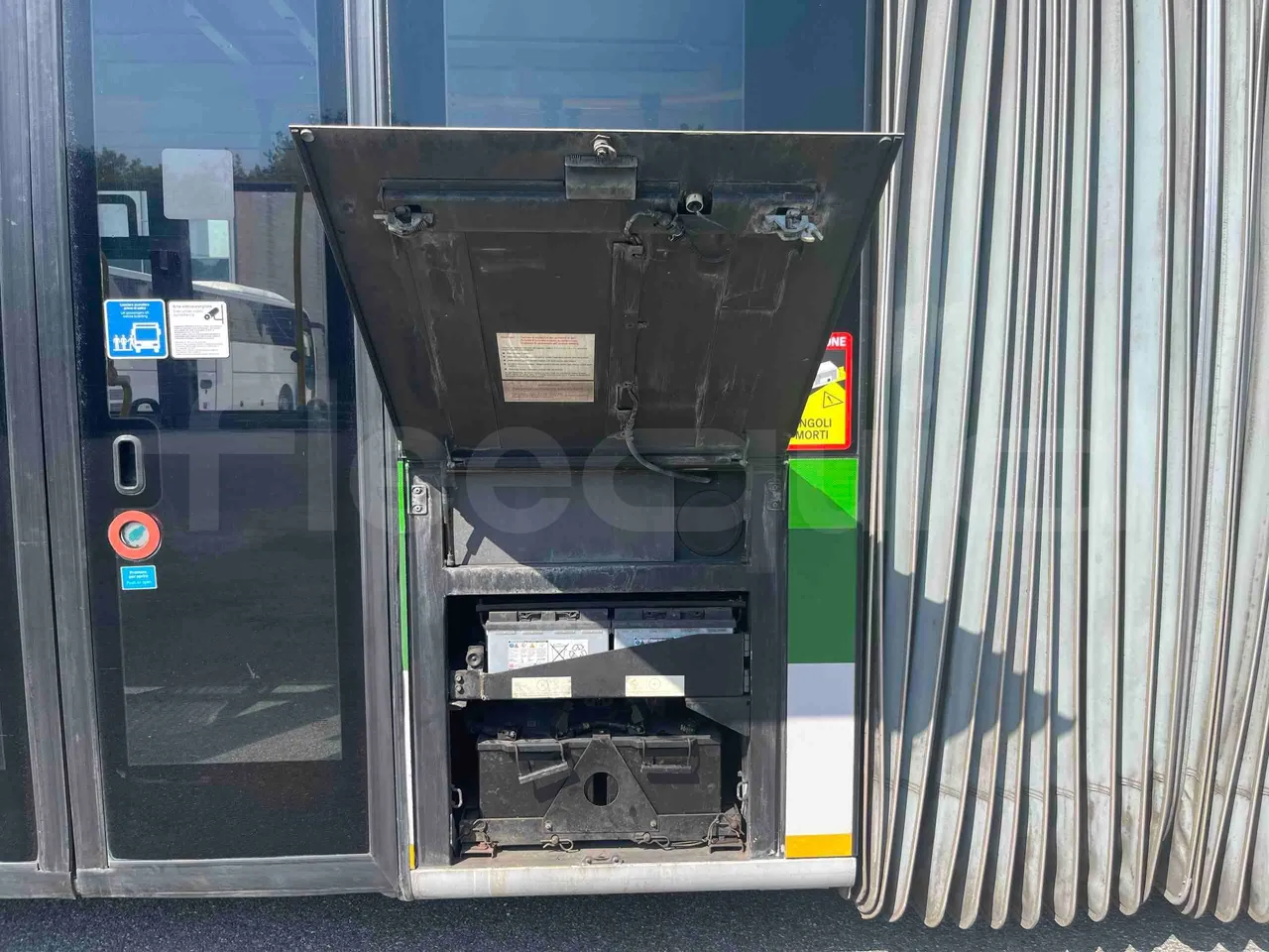 Mercedes-Benz Citaro G - external compartments photo