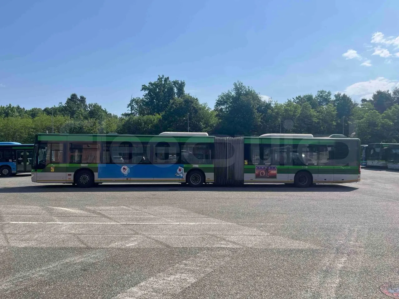 Mercedes-Benz Citaro G - left side photo