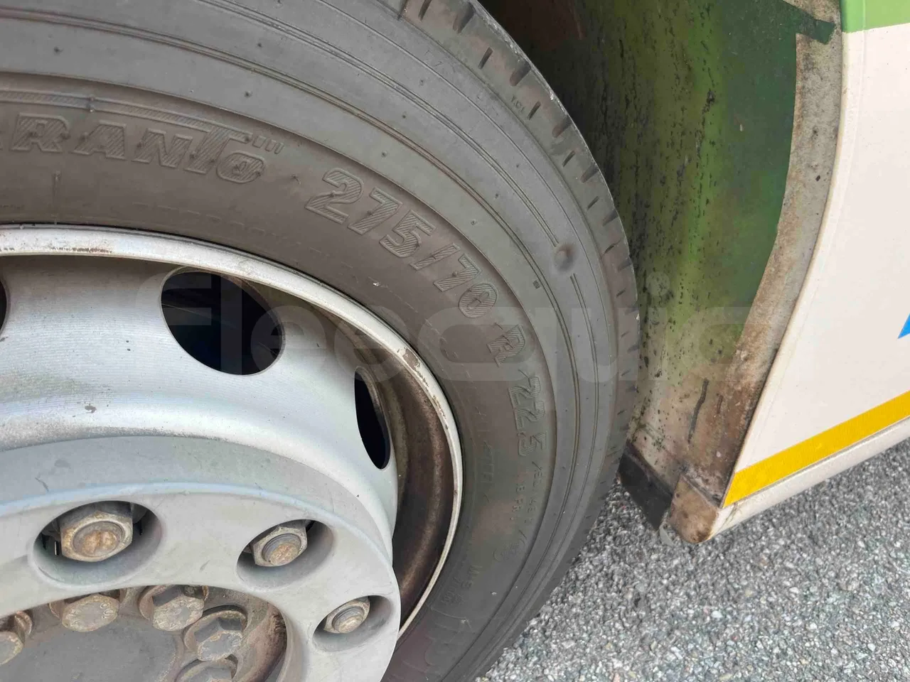 Mercedes-Benz Citaro G - front left tire measurements
