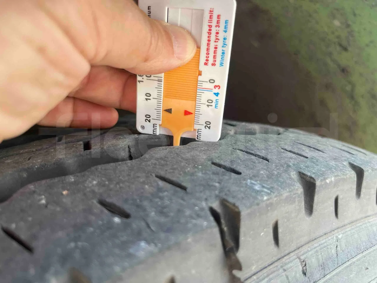 Mercedes-Benz Citaro G - rear left tire photo