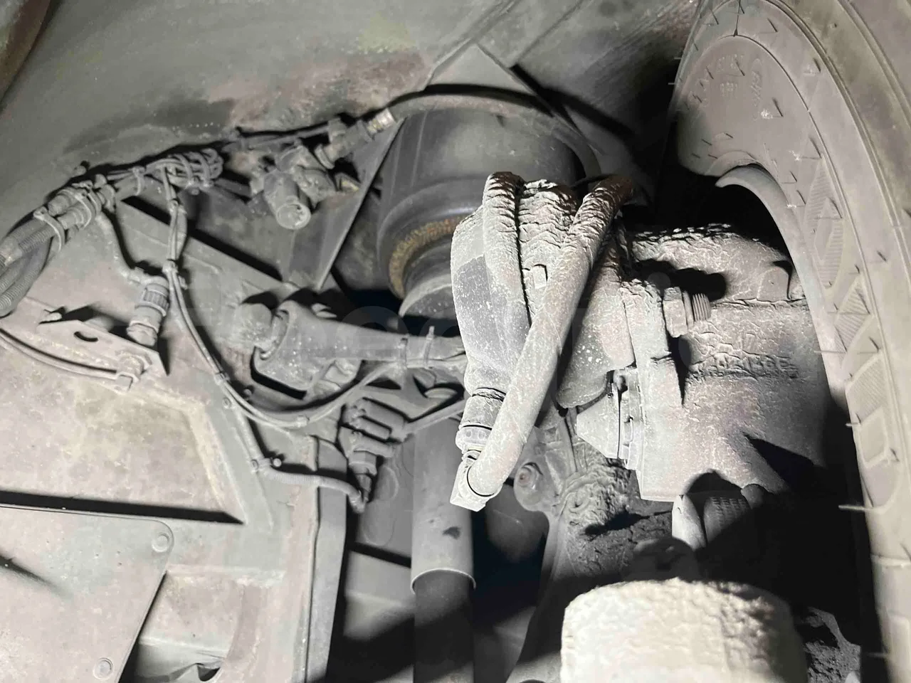 Mercedes-Benz Citaro G - front axle left side