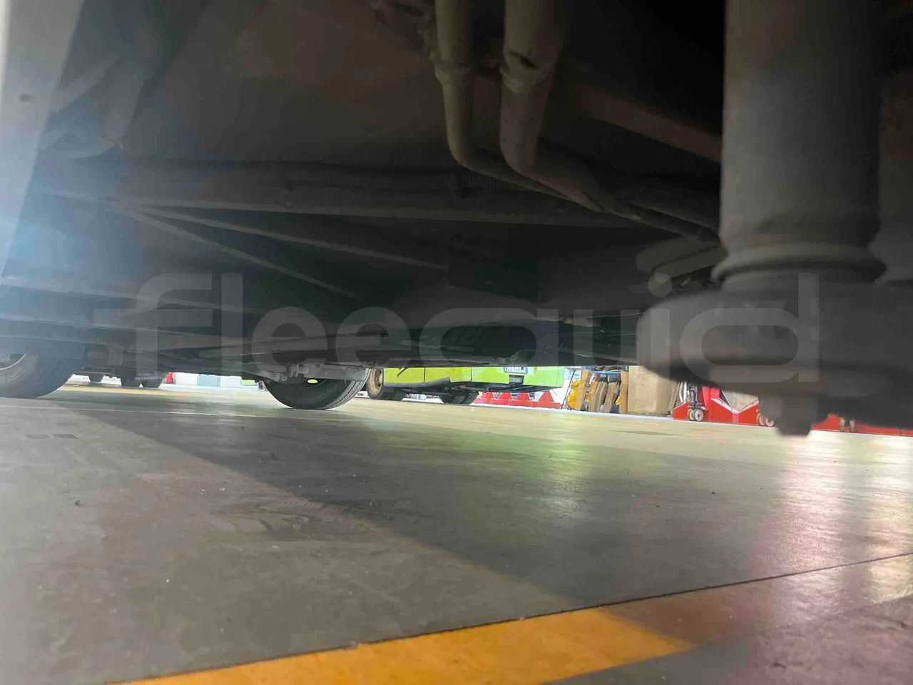 Mercedes-Benz Citaro G - central undercarriage photo