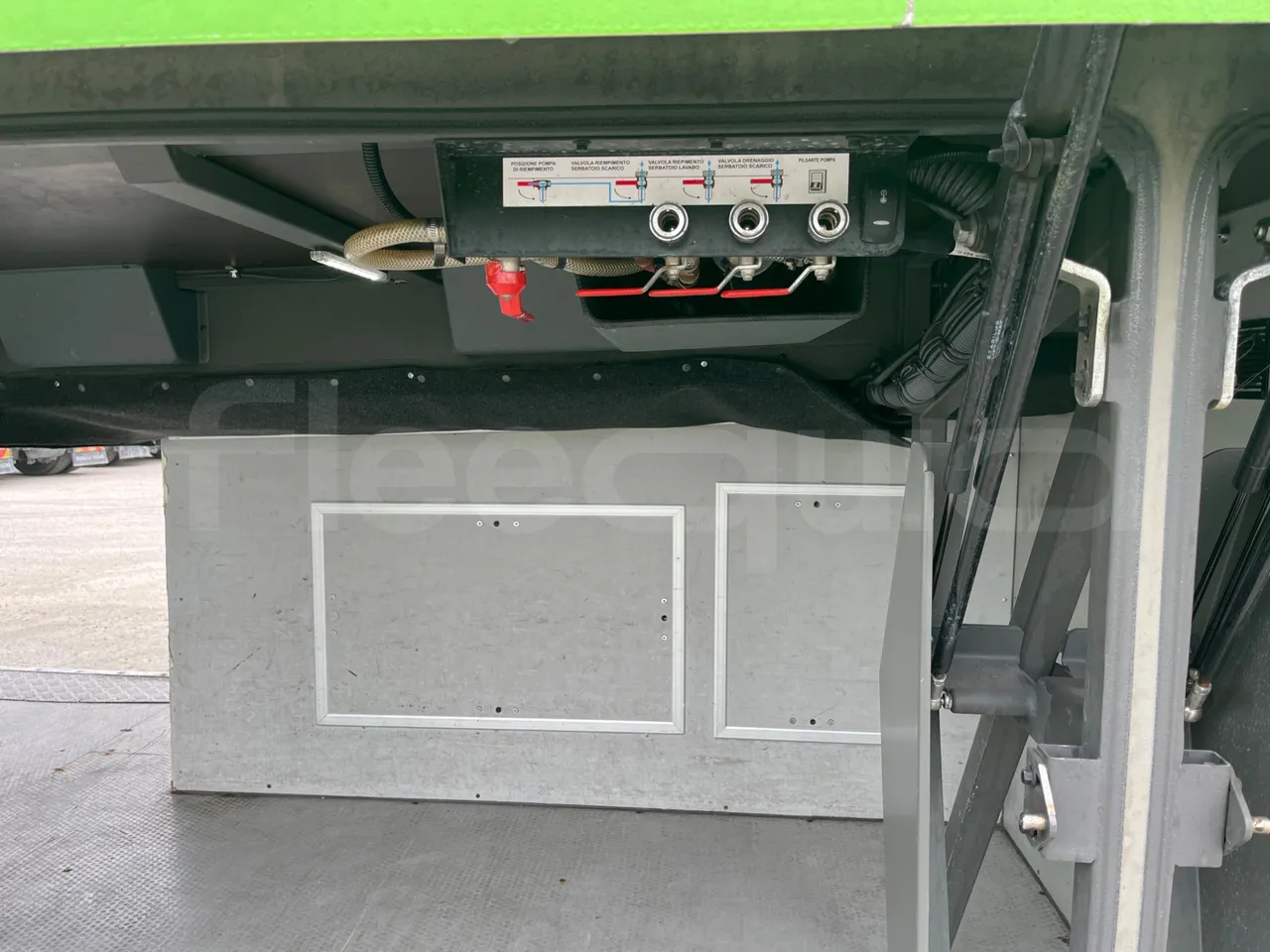 Volvo 9700 B4SC  - Euro6 - 323kW - 12.300mt - engine plate photo