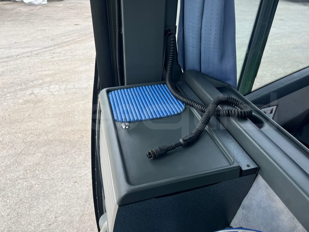 Volvo 9700 B4SC  - Euro6 - 323kW - 12.300mt - hostes microphone accessories photo