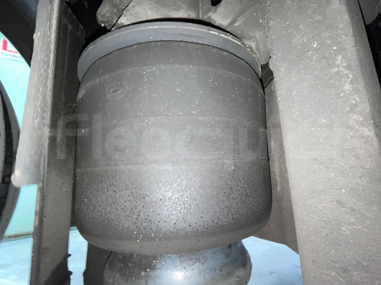 Volvo 9700 B4SC  - Euro6 - 323kW - 12.300mt - axel 2 air springs 1 right