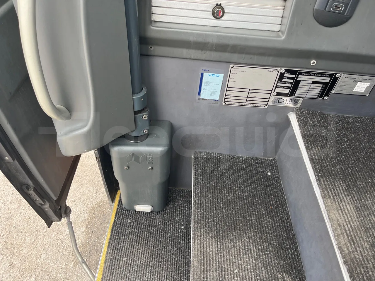 Volvo 9700 B4SC  - Euro6 - 323kW - 12.300mt - door mechanism photo