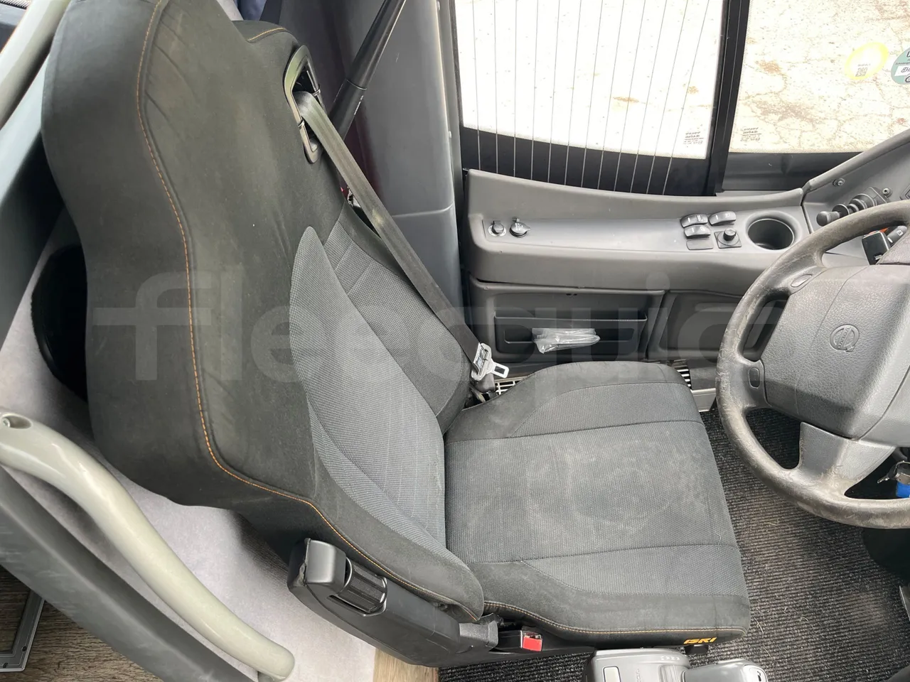 Volvo 9700 B4SC  - Euro6 - 323kW - 12.300mt - driver's seat photo