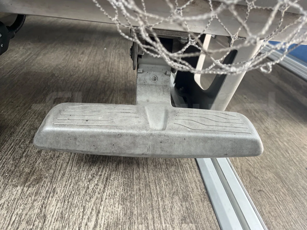 Volvo 9700 B4SC  - Euro6 - 323kW - 12.300mt - footrest detail photo