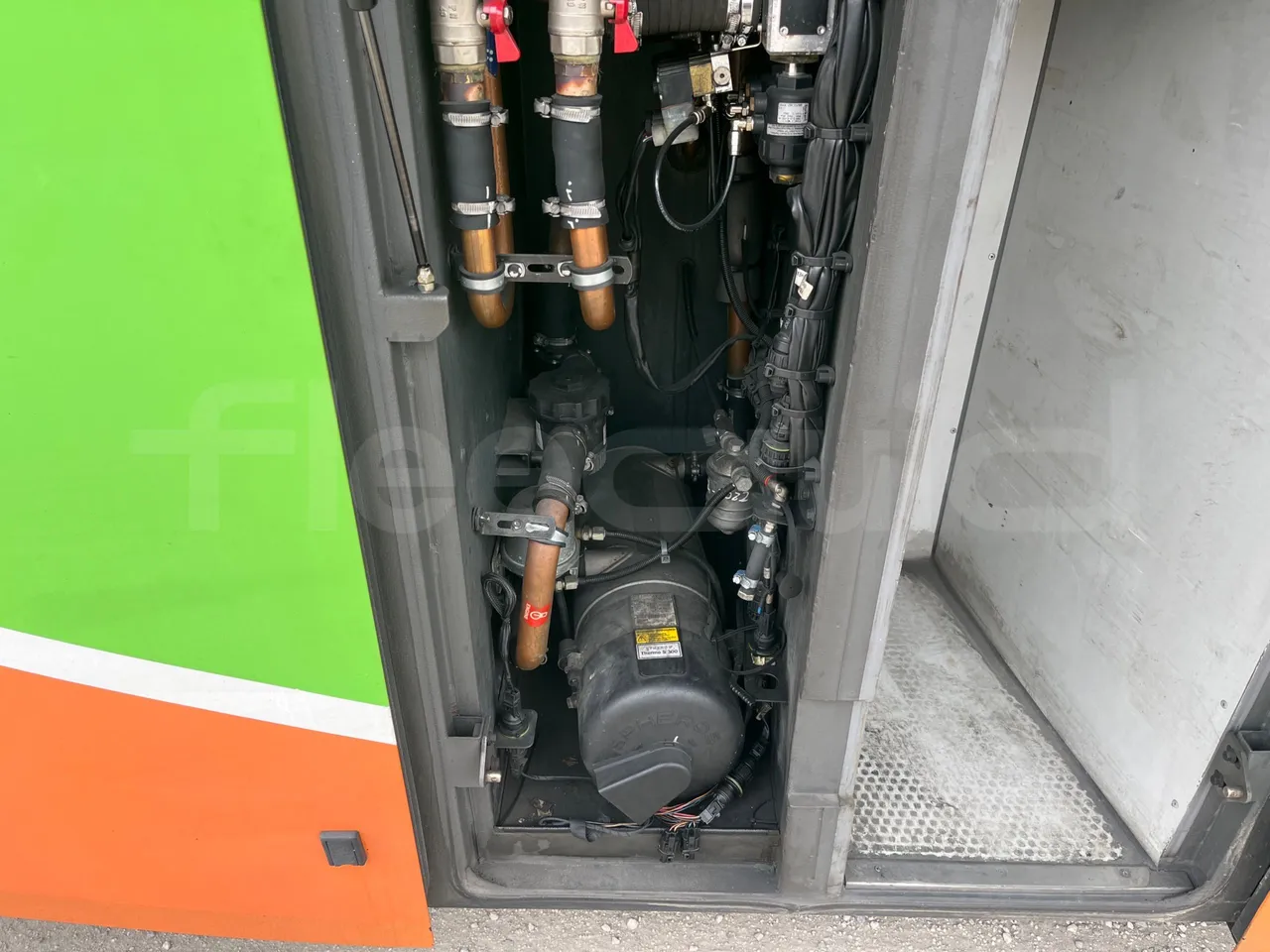 Volvo 9700 B4SC  - Euro6 - 323kW - 12.300mt - preheater webasto photo