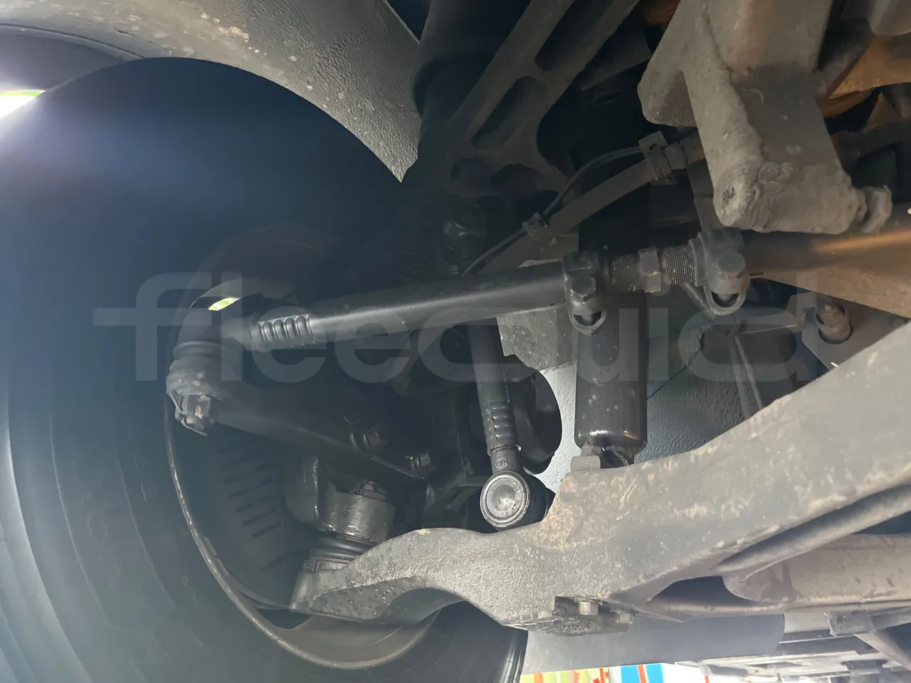 Volvo 9700 B4SC  - Euro6 - 323kW - 12.300mt - front axle right side