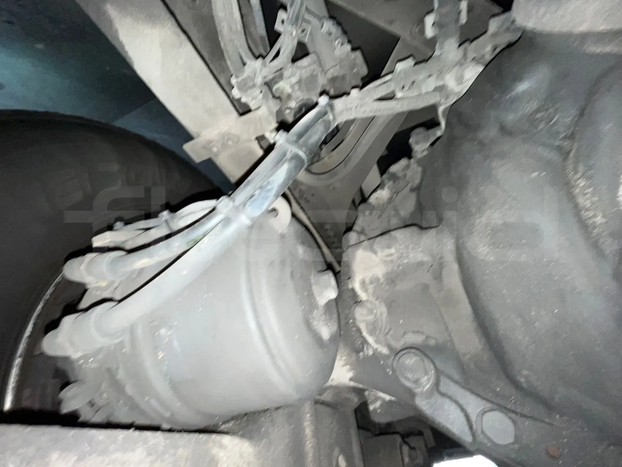 Volvo 9700 B4SC  - Euro6 - 323kW - 12.300mt - axle 3 right side