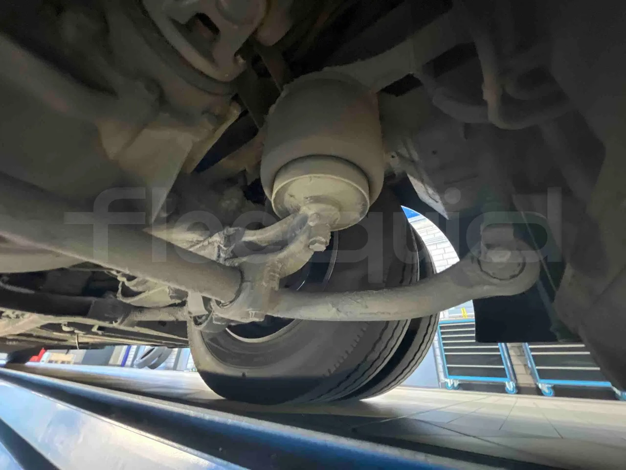 Man Lion's Intercity - axle 2 caliper brakes left