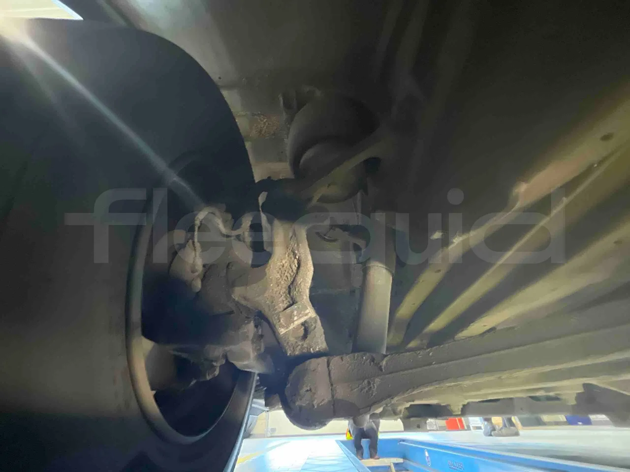 Man Lion's Intercity - axle 2 caliper brakes right