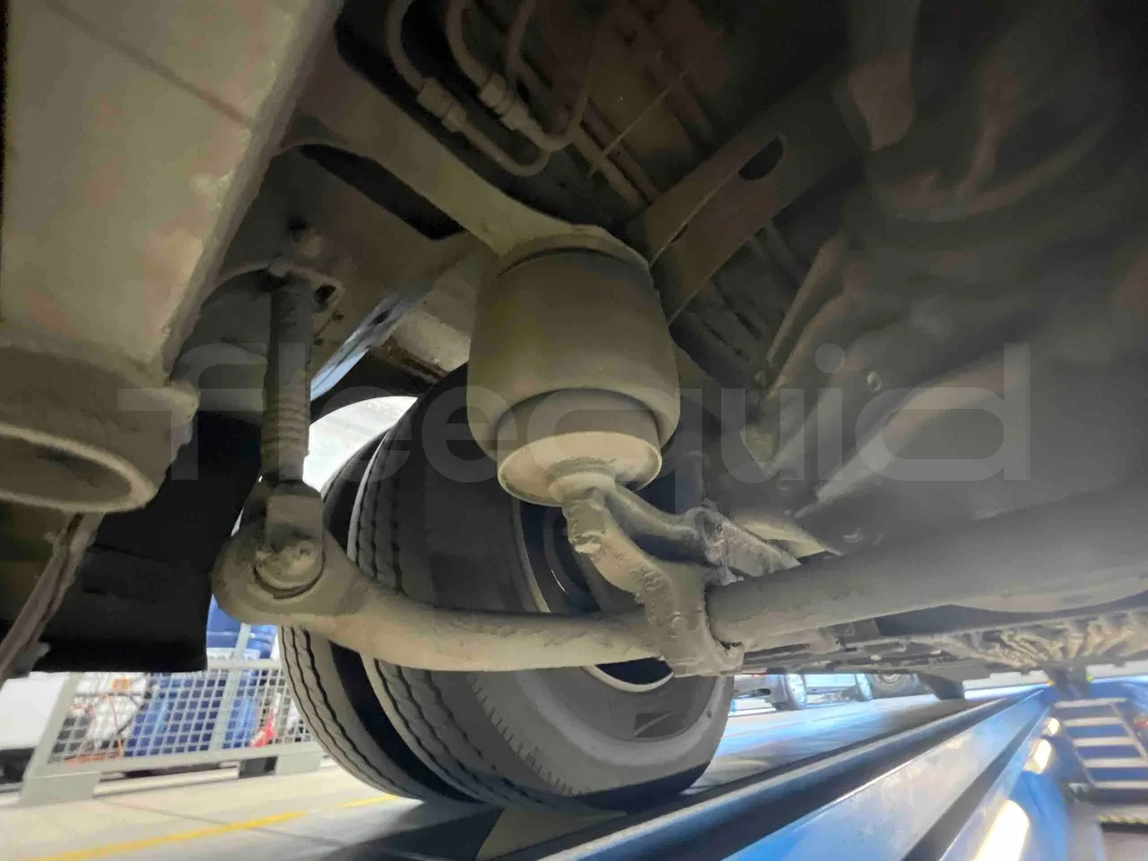Man Lion's Intercity - axle 2 discs left