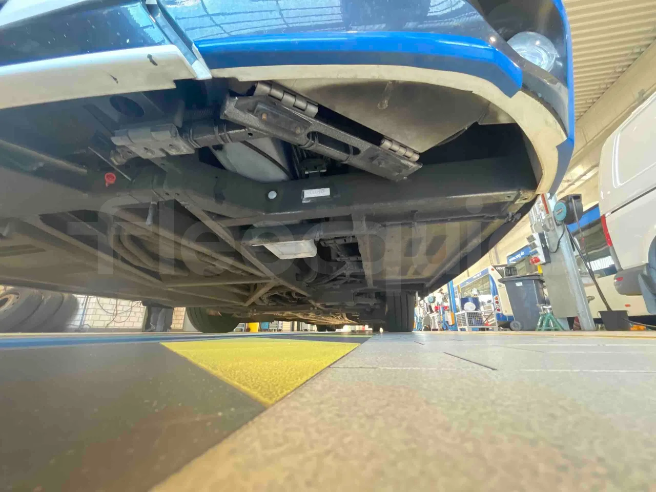 Man Lion's Intercity - front discs right