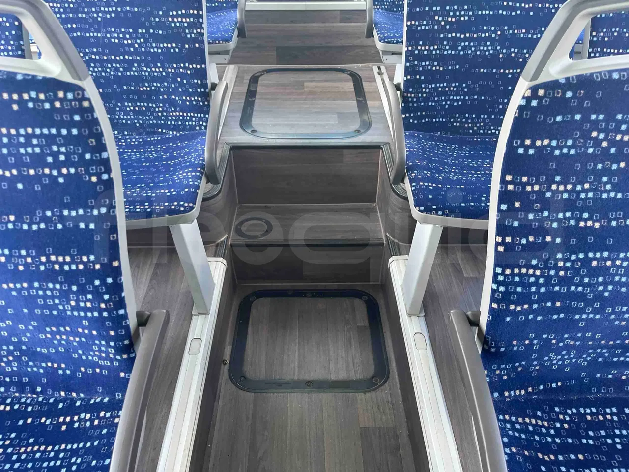 Man Lion's Intercity - floor hatches photo