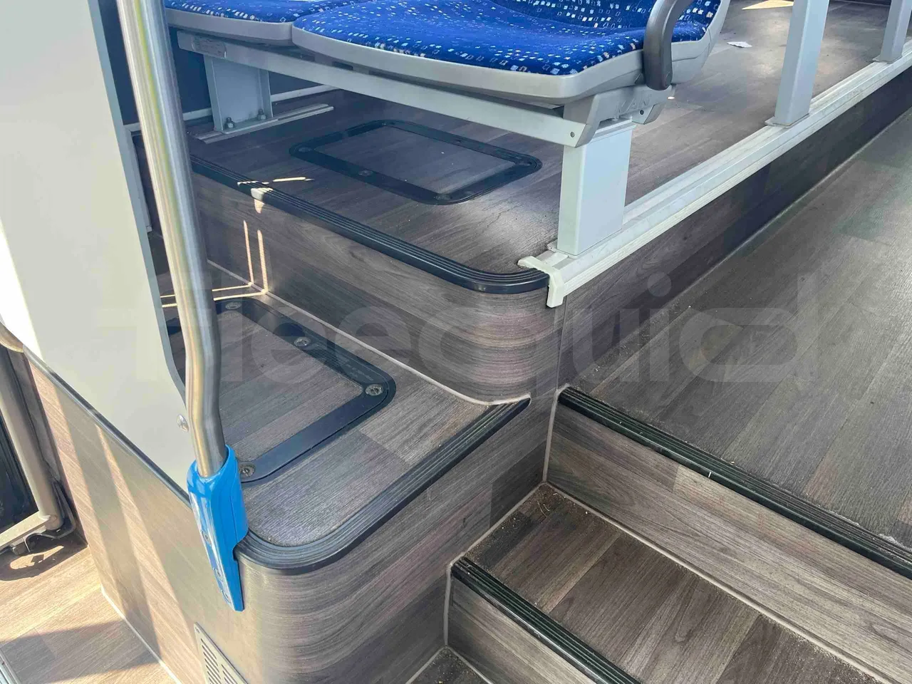 Man Lion's Intercity - roof hatch 3