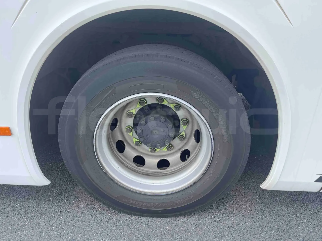 Man Lion's Intercity - tread condition front tires right