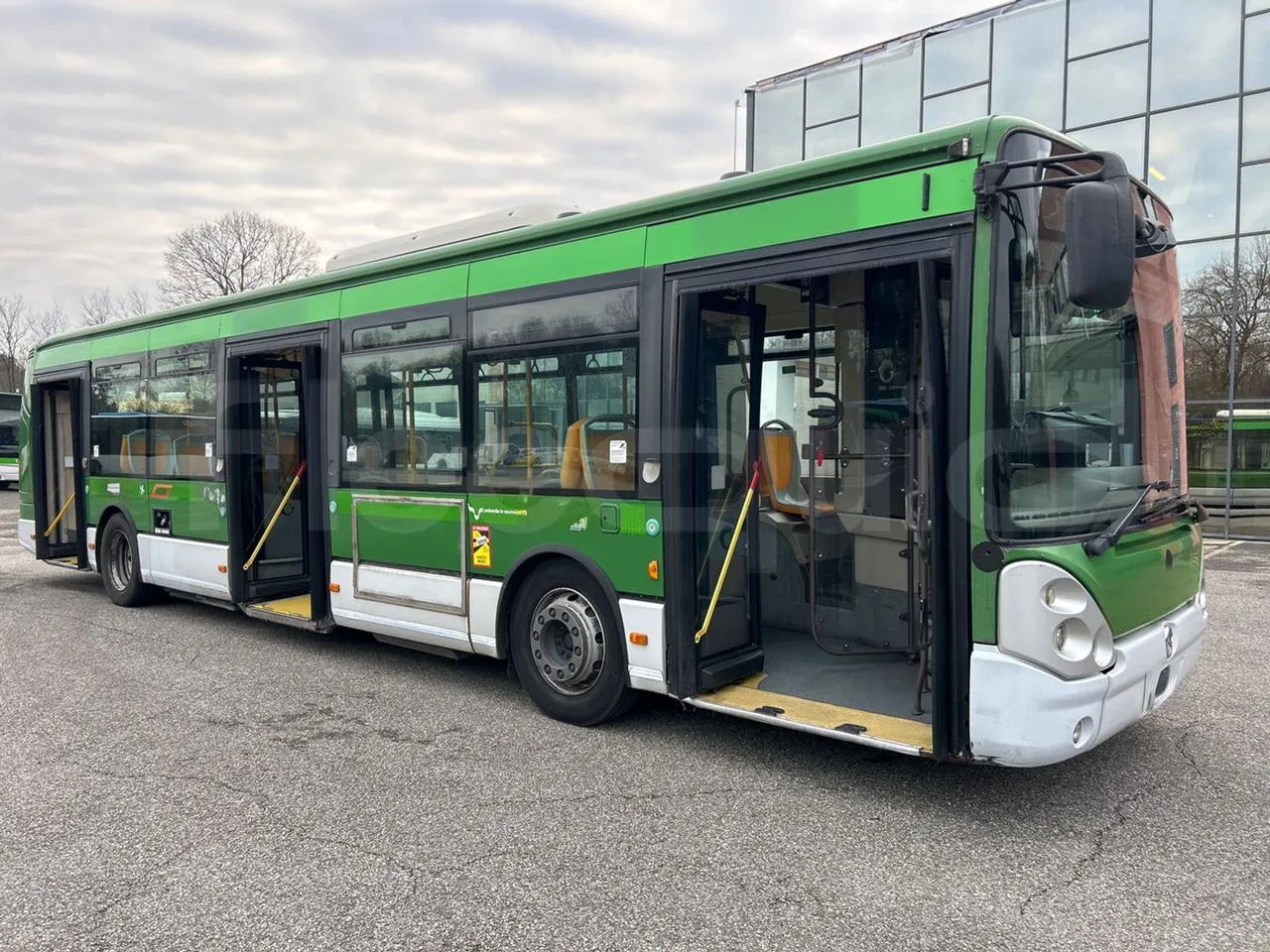Irisbus Citelis PS09D1 PS09D1-98  - Euro5 - 213kW - 11.990mt - 3/4 right front doors open