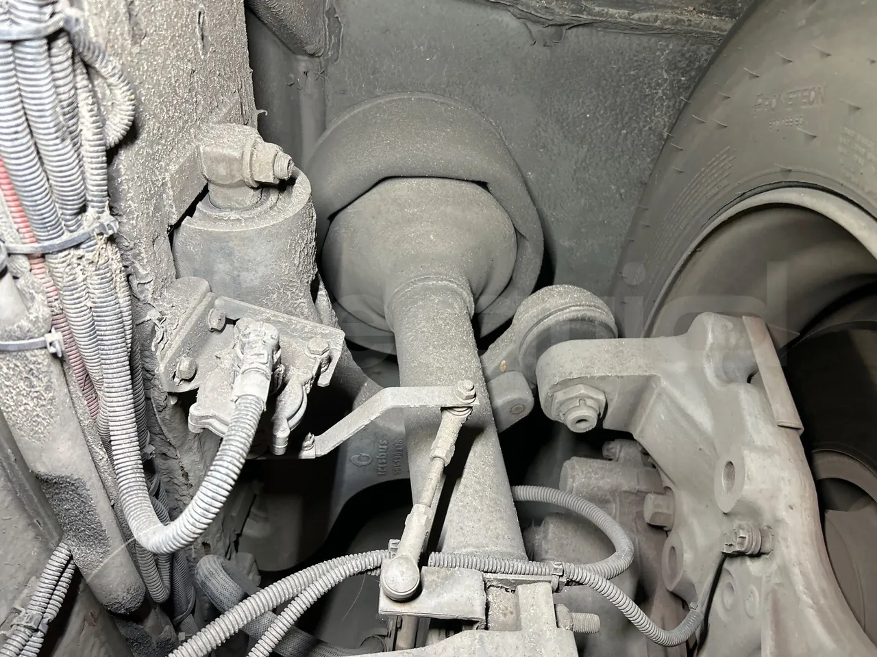 Irisbus Citelis PS09D1 PS09D1-98  - Euro5 - 213kW - 11.990mt - front shock absorbers right