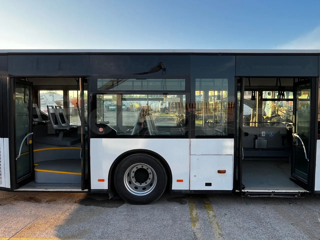 Mercedes-Benz Citaro O 530 - EUR3 - 220kW - 12.000m - front door 2 open
