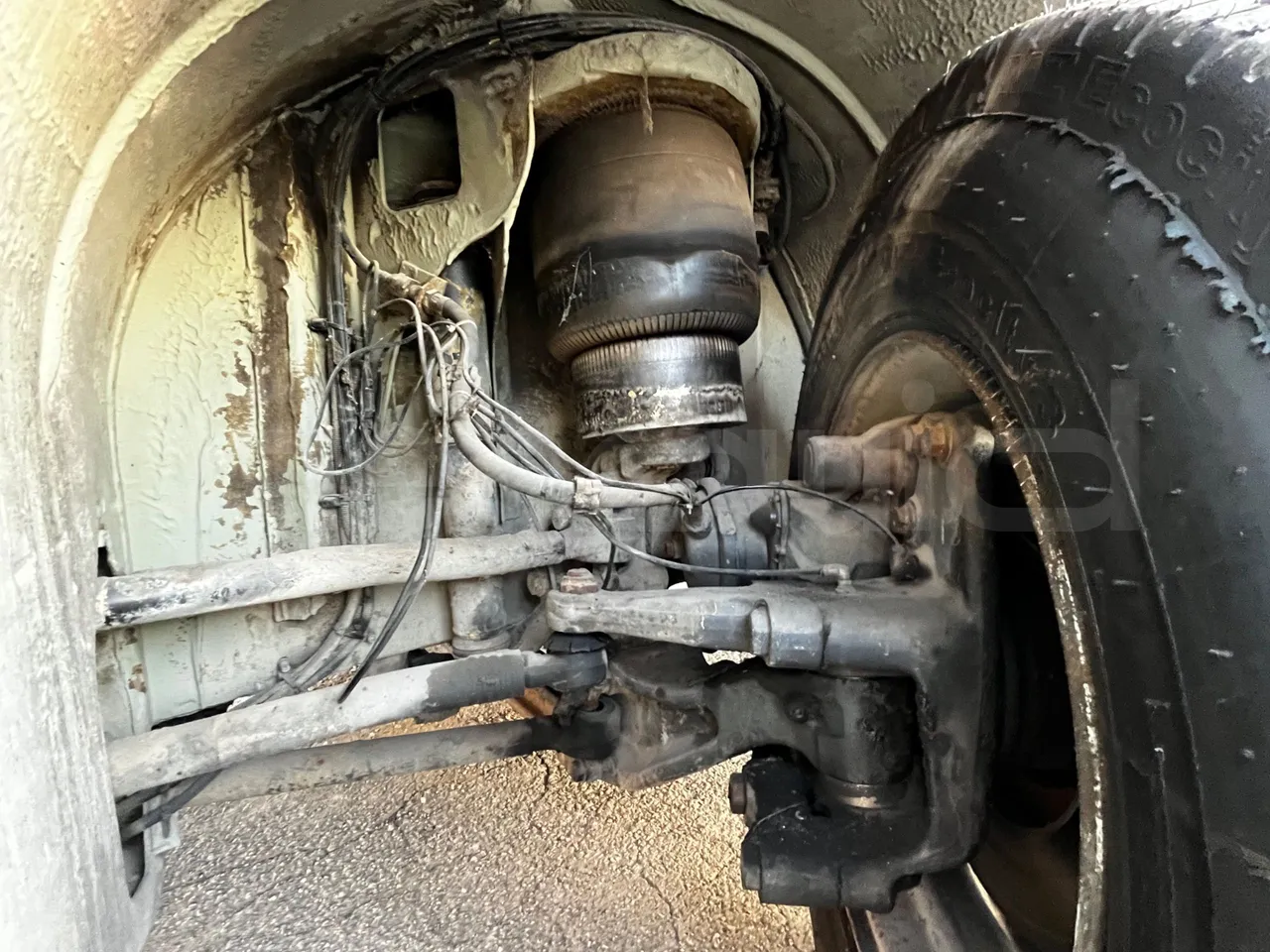 Mercedes-Benz Citaro O 530 - EUR3 - 220kW - 12.000m - front shock absorbers left