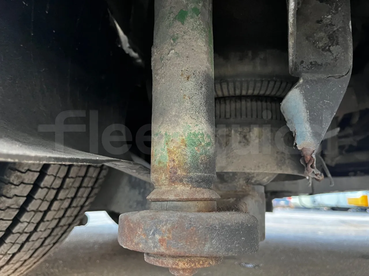 Mercedes-Benz Citaro O 530 - EUR3 - 220kW - 12.000m - axle 2 shock absorbers 2 left