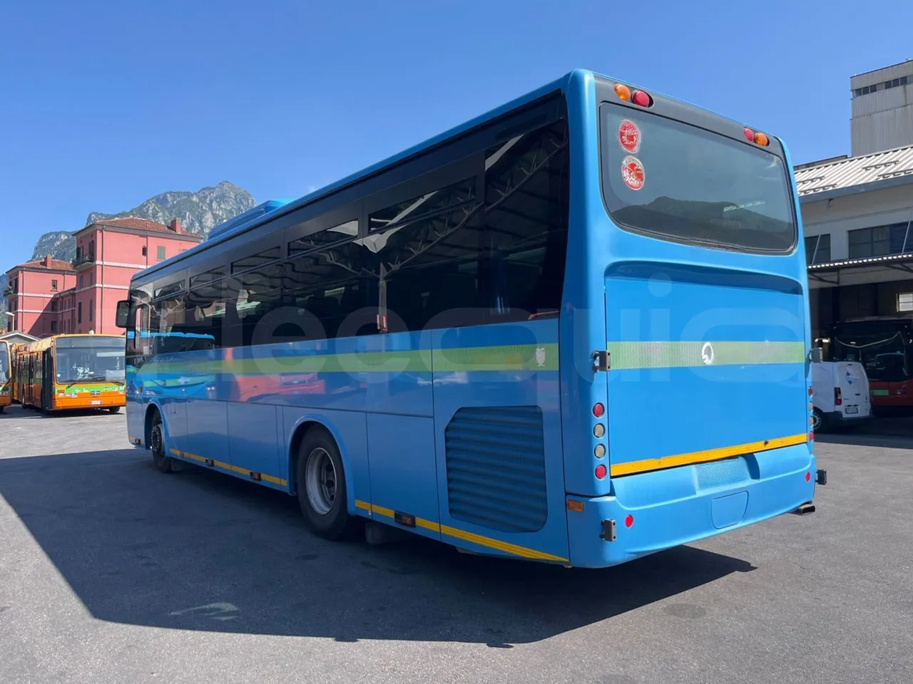 Iveco Crossway SFR160/ Euro 5 - 280 Kw - 10,655 Mt - 3/4 left rear side