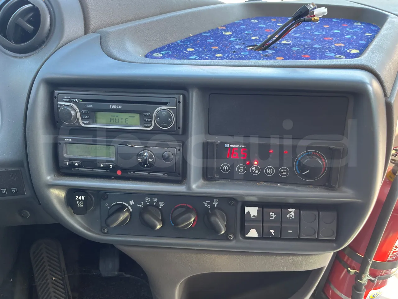 Iveco Crossway SFR160/ Euro 5 - 280 Kw - 10,655 Mt - radio accessories photo