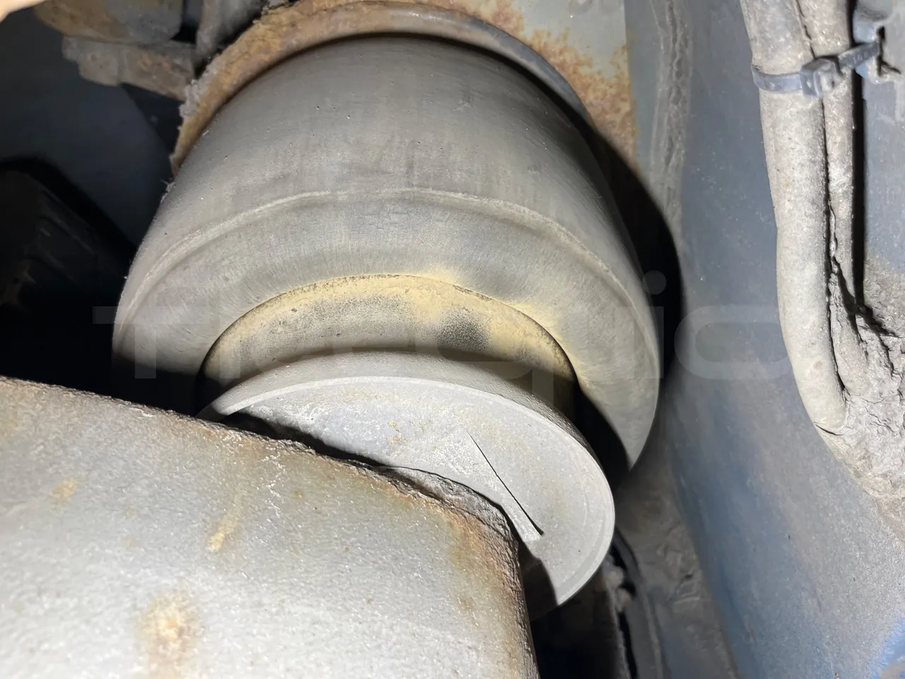 Iveco Crossway SFR160/ Euro 5 - 280 Kw - 10,655 Mt - axel 2 air springs 1 left