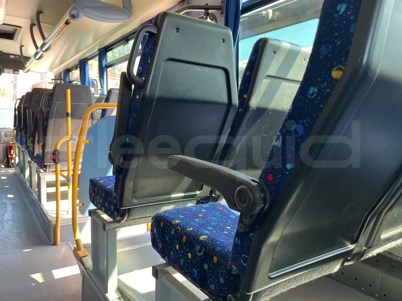 Iveco Crossway SFR160/ Euro 5 - 280 Kw - 10,655 Mt - armrest detail photo
