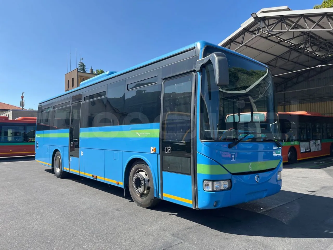 Iveco Crossway SFR160/ Euro 5 - 280 Kw - 10,655 Mt - Base cover photo