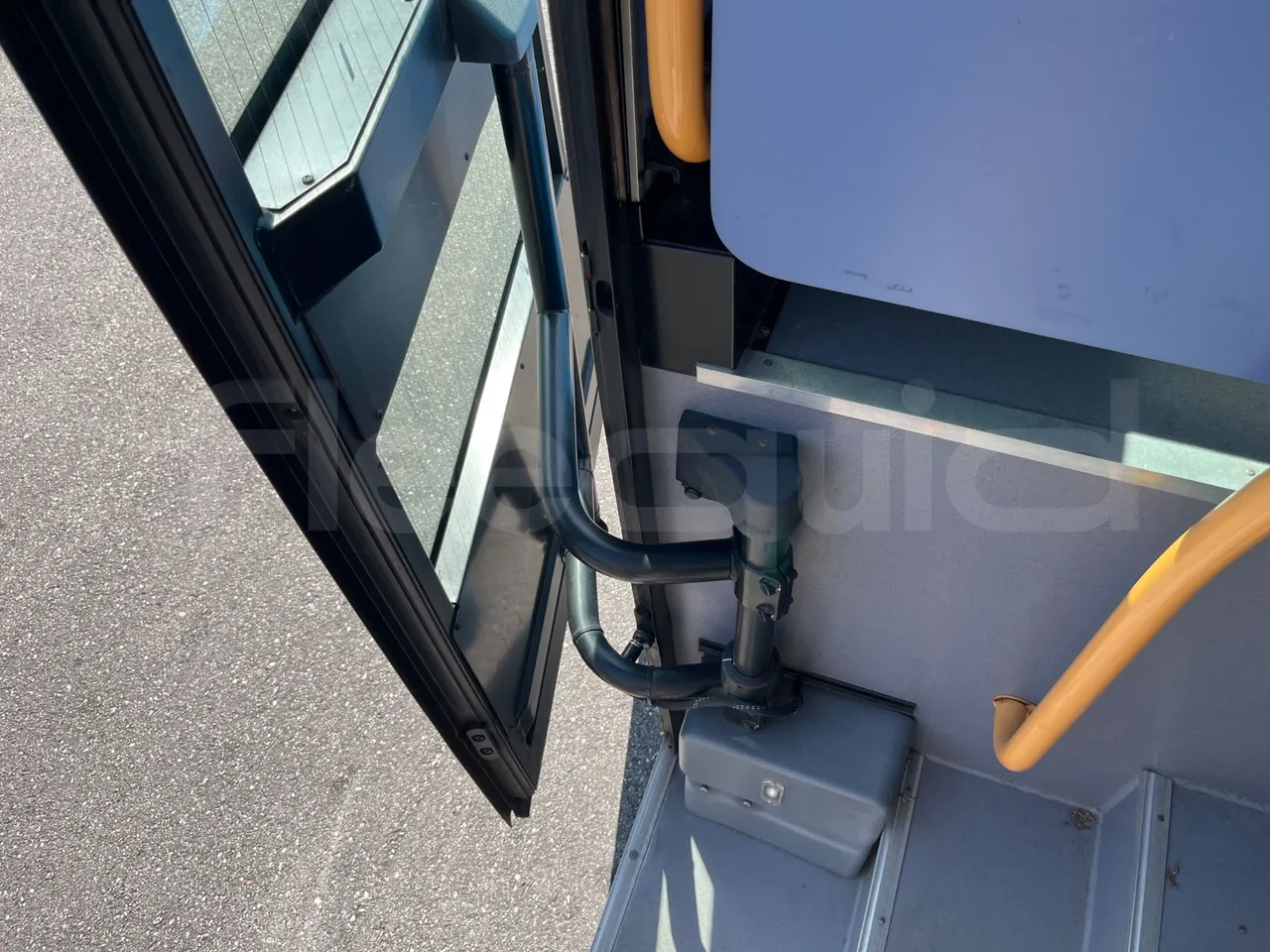 Iveco Crossway SFR160/ Euro 5 - 280 Kw - 10,655 Mt - door mechanism photo