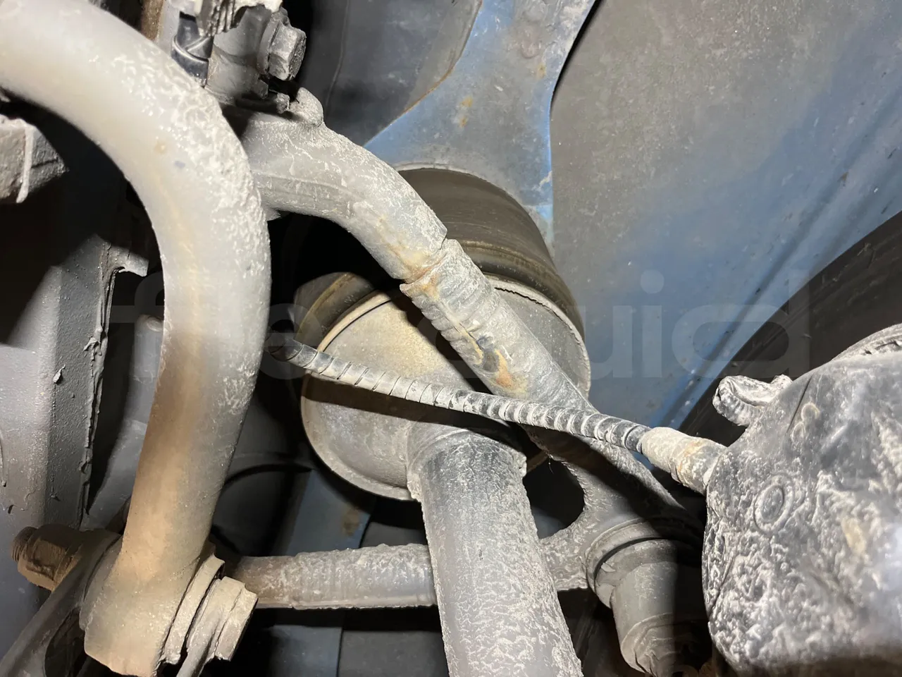 Iveco Crossway SFR160/ Euro 5 - 280 Kw - 10,655 Mt - front air springs left