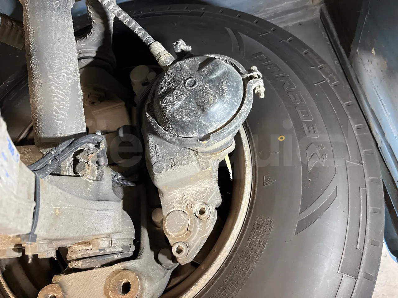 Iveco Crossway SFR160/ Euro 5 - 280 Kw - 10,655 Mt - front brake calipers left