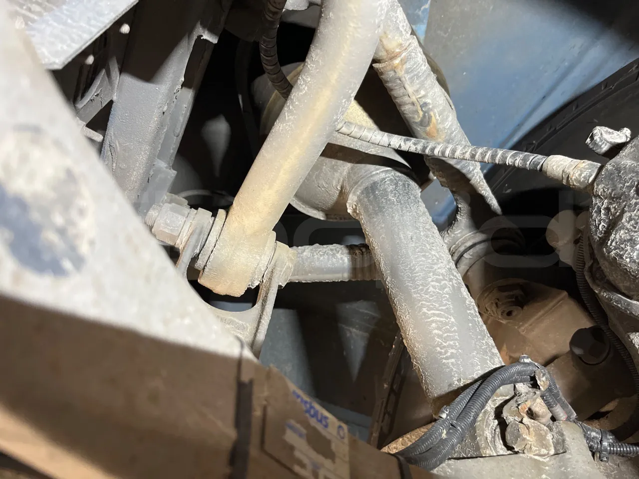 Iveco Crossway SFR160/ Euro 5 - 280 Kw - 10,655 Mt - front shock absorbers left