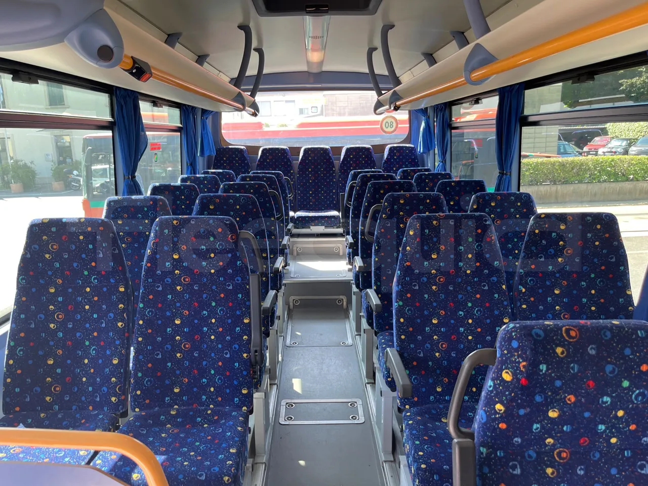 Iveco Crossway SFR160/ Euro 5 - 280 Kw - 10,655 Mt - reverse view middle aisle