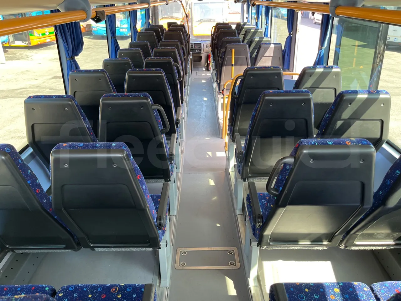 Iveco Crossway SFR160/ Euro 5 - 280 Kw - 10,655 Mt - forward view all seats last row height