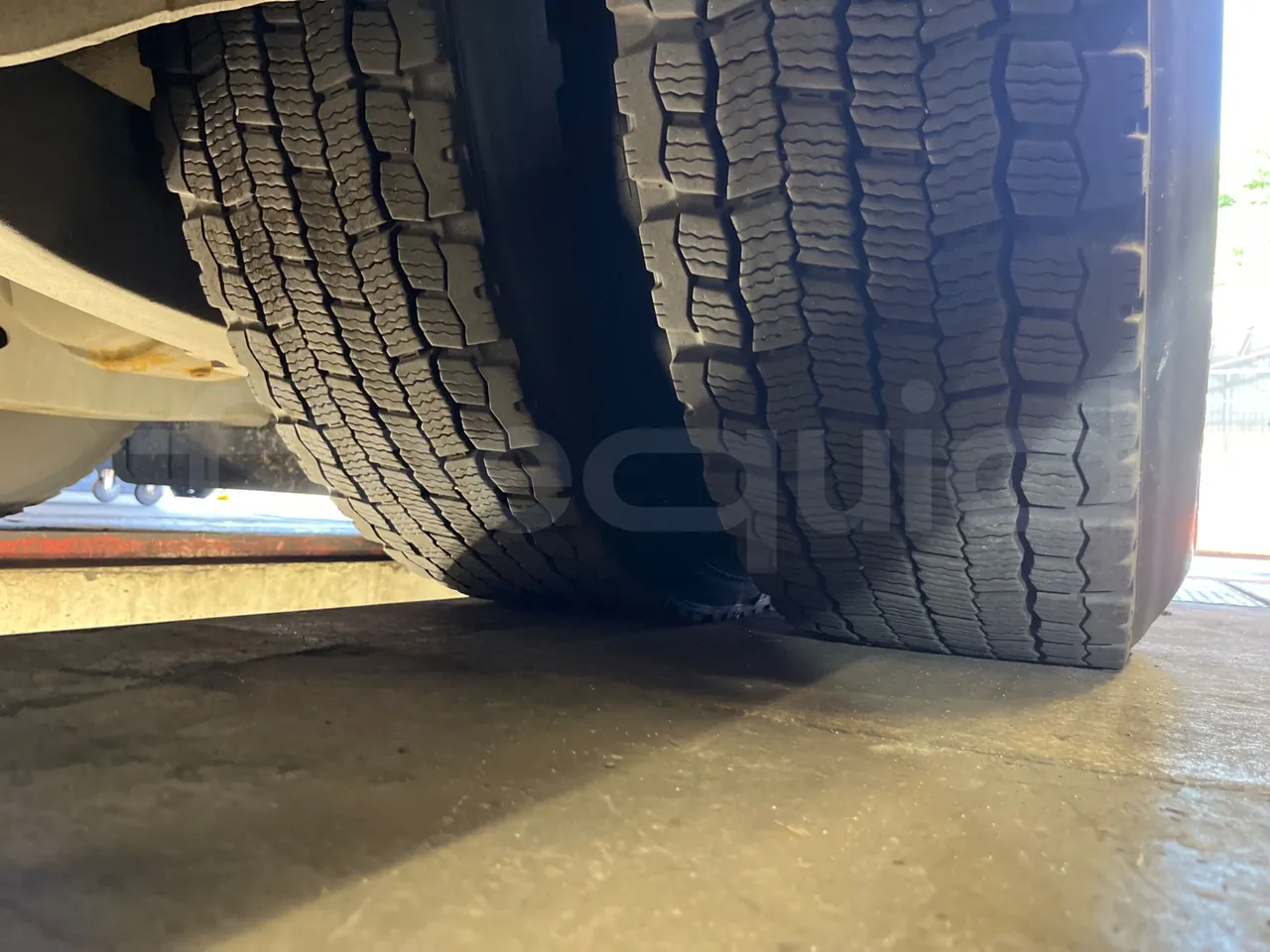 Iveco Crossway SFR160/ Euro 5 - 280 Kw - 10,655 Mt - tread condition second axle tires left