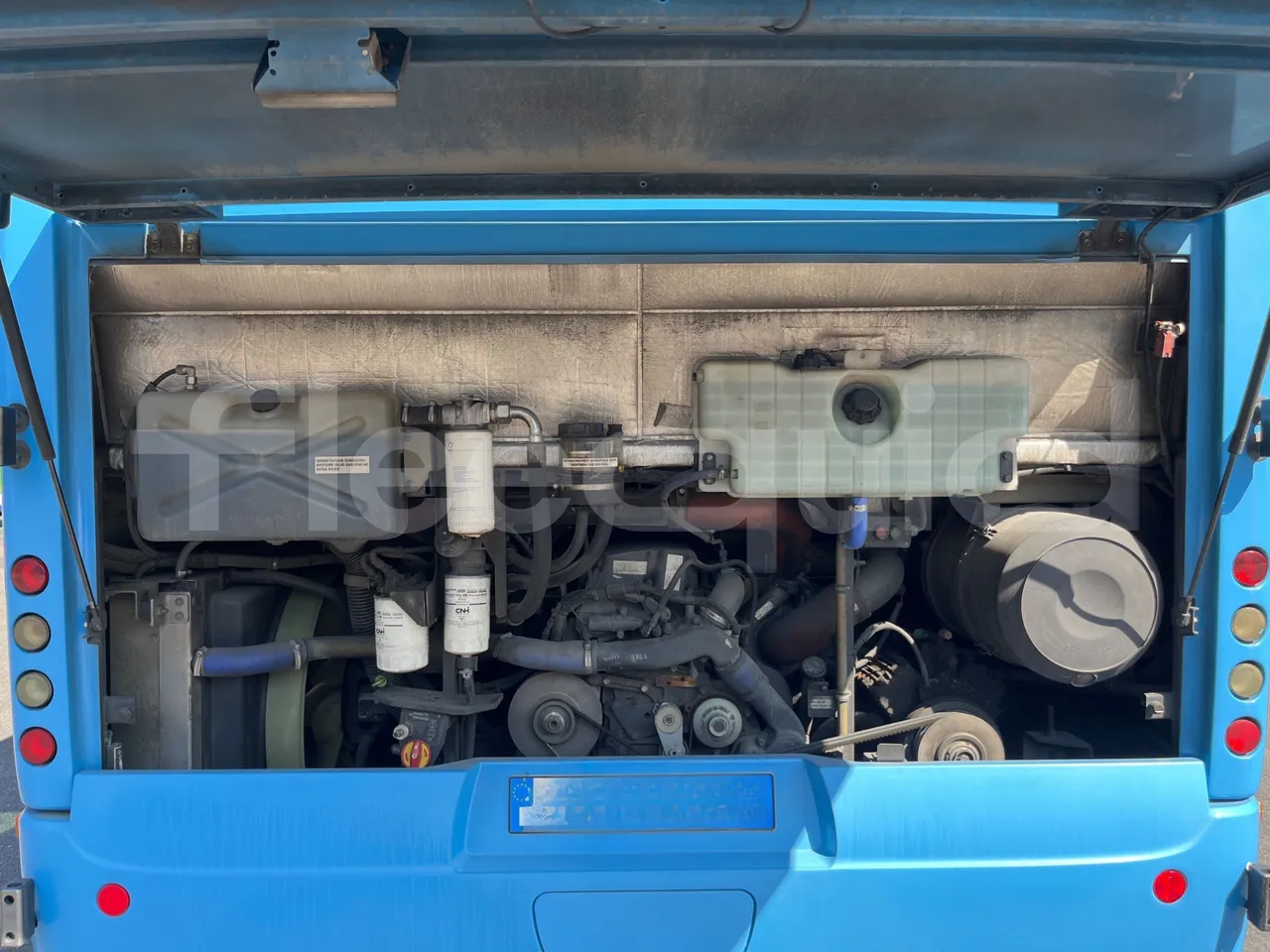 Iveco Crossway SFR160/ Euro 5 - 280 Kw - 10,655 Mt - rear hatch open (mandatory  for bus to scrap)