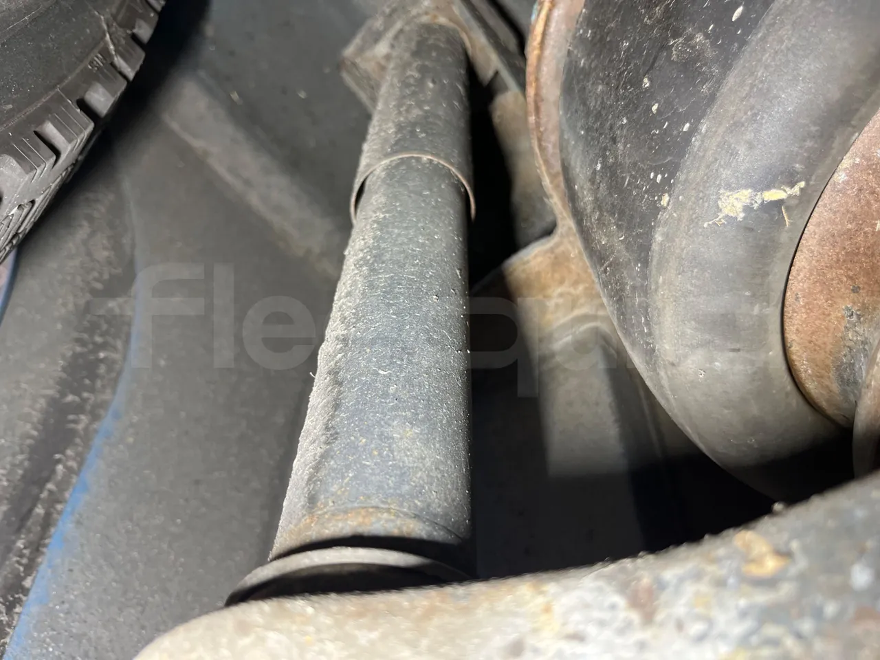 Iveco Crossway SFR160/ Euro 5 - 280 Kw - 10,655 Mt - axle 2 shock absorbers 2 left